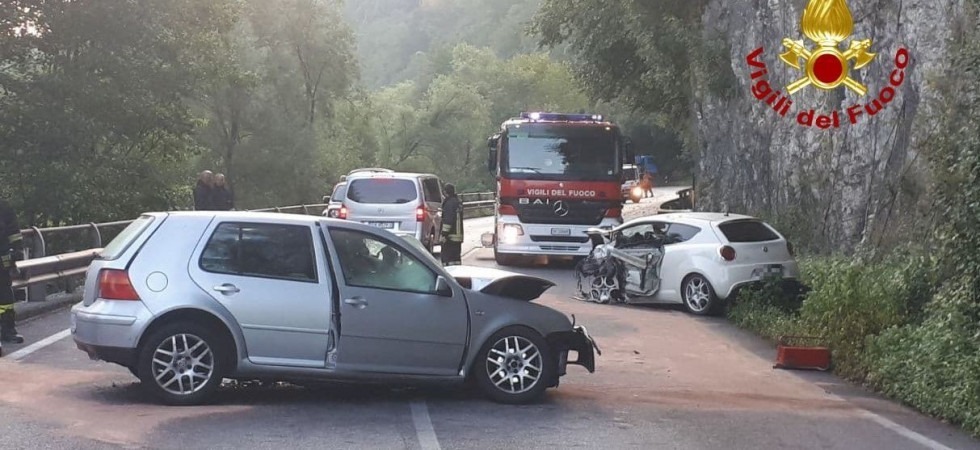 Tragico frontale nella notte: perde la vita il 24enne Ernesto Tessaro nel Bellunese